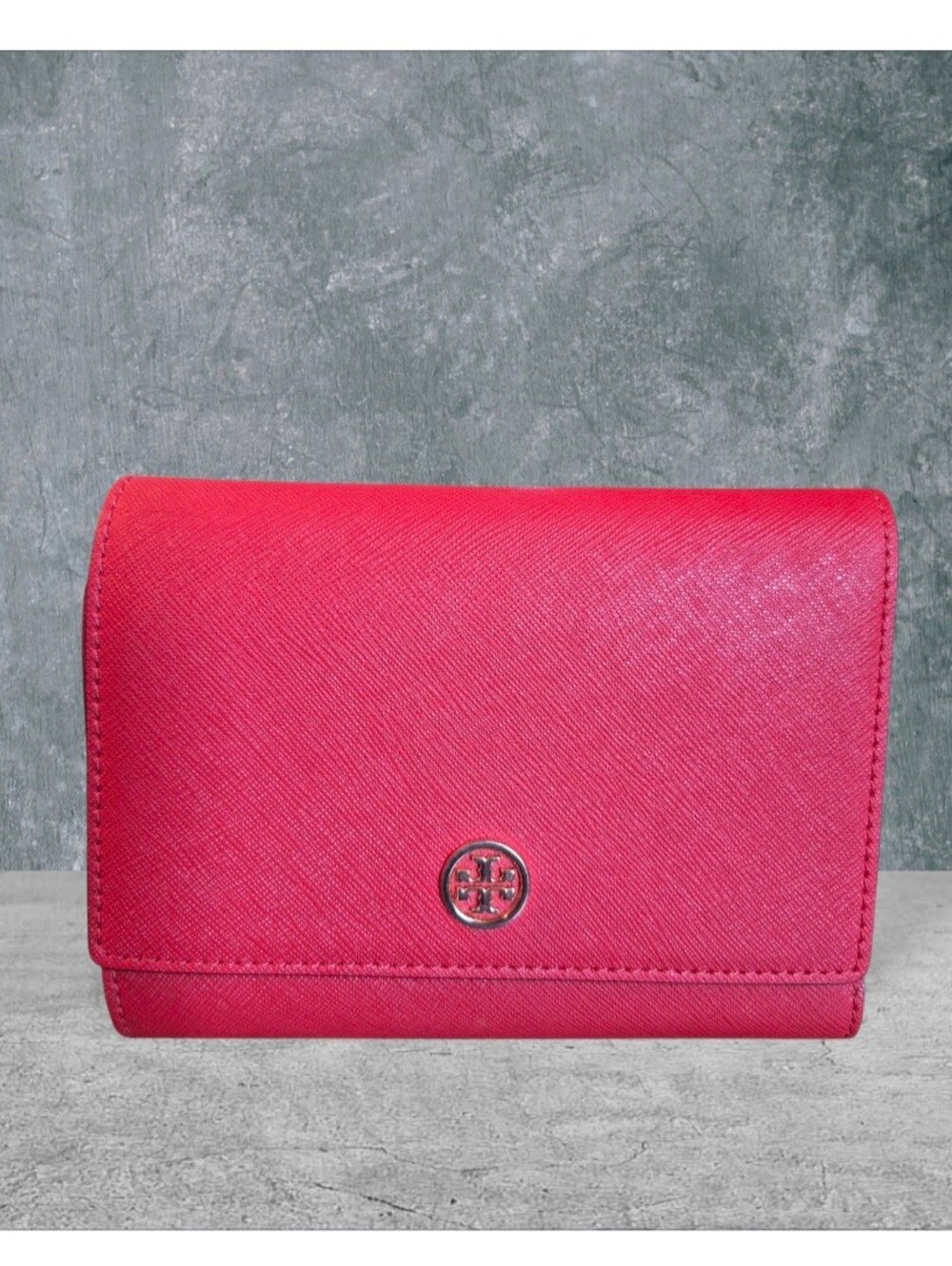 Tory Burch Red Robinson Flap Scratch-Resistant Saffiano Leather Wallet